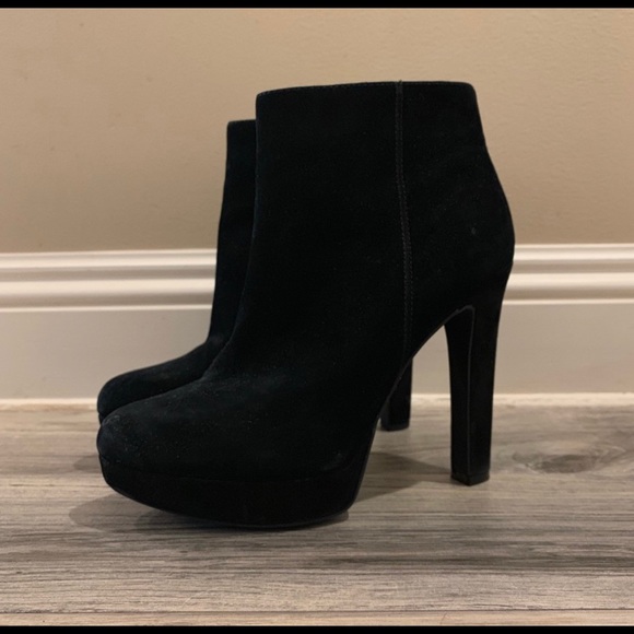 Gianni Bini Shoes - Gianni Binni black suede booties